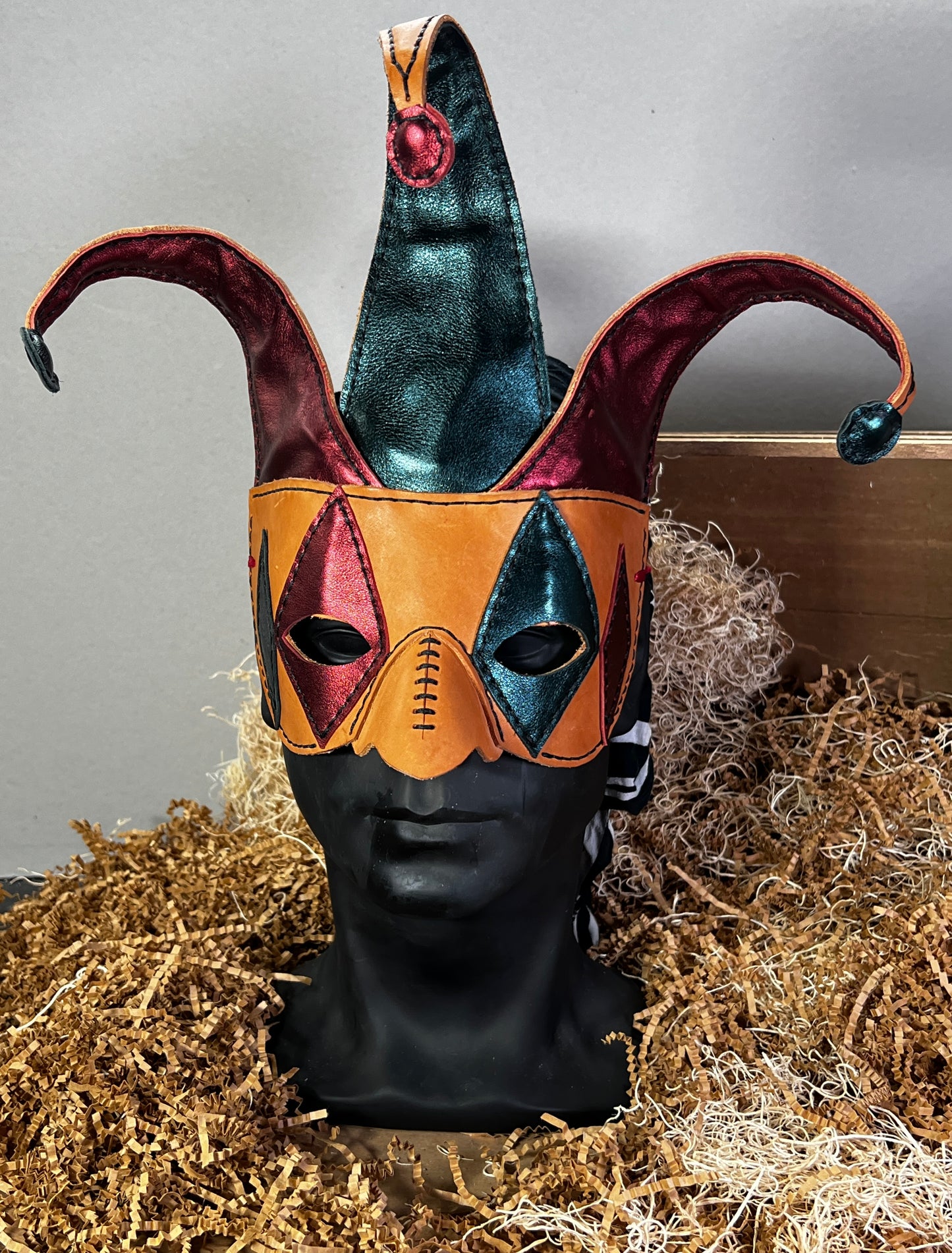 Jester Masquerade leather half mask